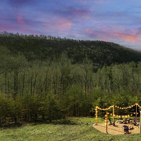Modern Yurt W River Access, Hot Tub, Wifi & Grill Wardensville Exterior foto