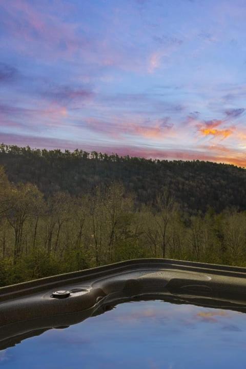 Modern Yurt W River Access, Hot Tub, Wifi & Grill Wardensville Exterior foto