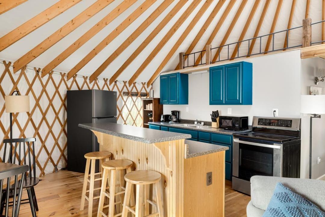 Modern Yurt W River Access, Hot Tub, Wifi & Grill Wardensville Exterior foto