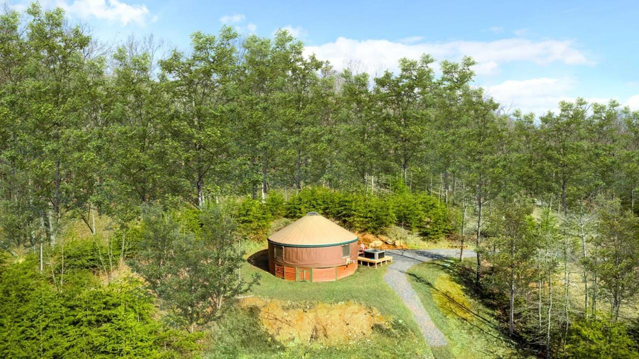 Modern Yurt W River Access, Hot Tub, Wifi & Grill Wardensville Exterior foto