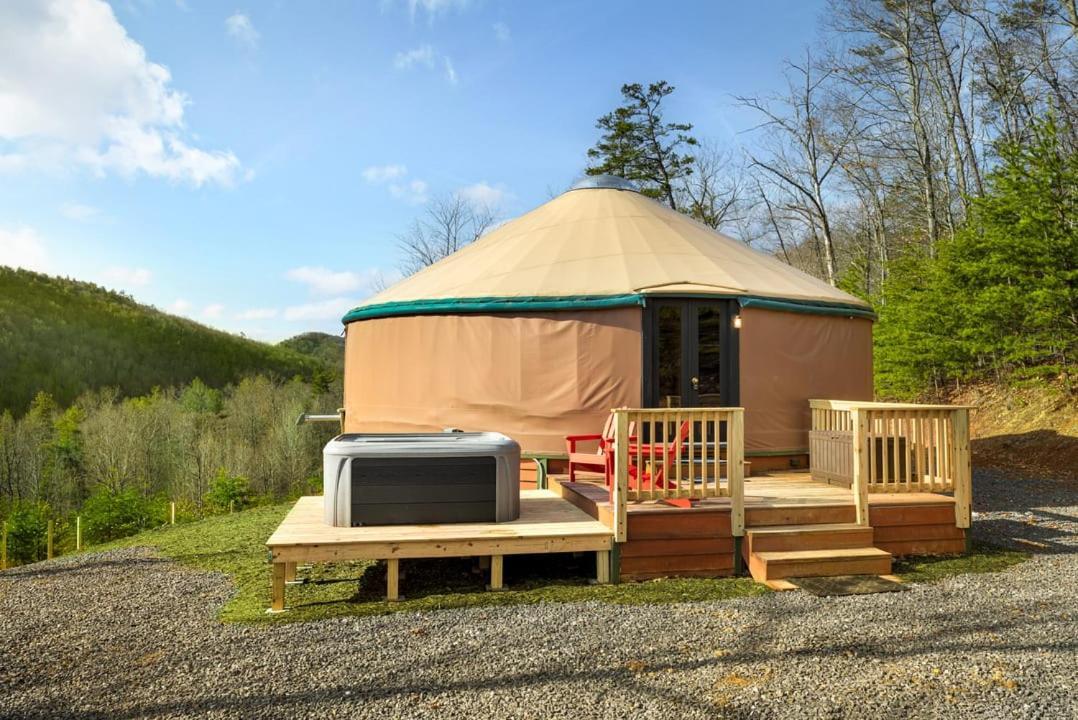 Modern Yurt W River Access, Hot Tub, Wifi & Grill Wardensville Exterior foto